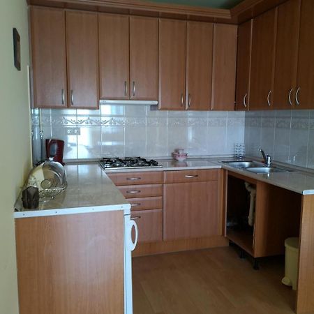 Vida Apartman Sarvar Luaran gambar