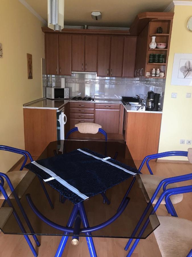 Vida Apartman Sarvar Luaran gambar